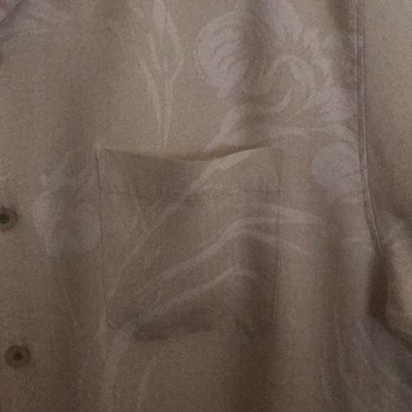 Tommy Bahama button down shirt - Picture 4 of 4
